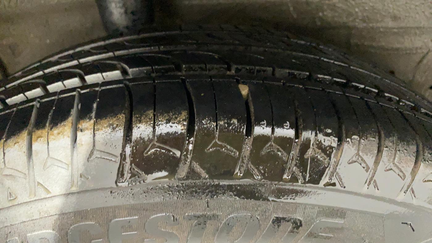 2015 Maruti Celerio ZXI AMT, Petrol, Automatic, 88,270 km, Right Rear Tyre Tread