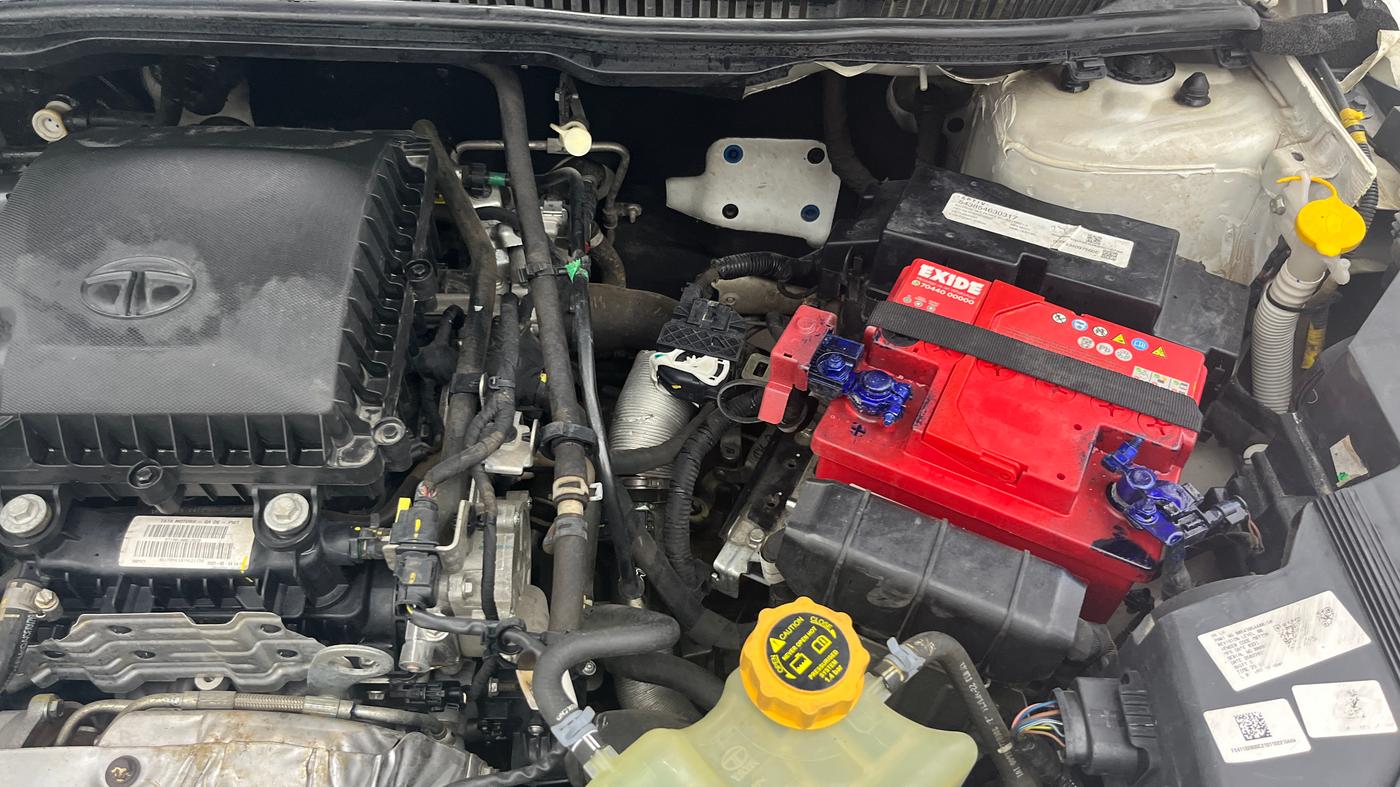 2021 Tata NEXON XZ PLUS PETROL SUNROOF, Petrol, Manual, 37,153 km, Engine View - Left