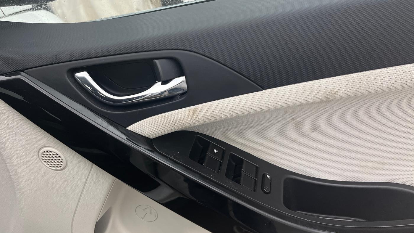 2021 Tata NEXON XZ PLUS PETROL SUNROOF, Petrol, Manual, 37,153 km, Driver Side Door Panels Control