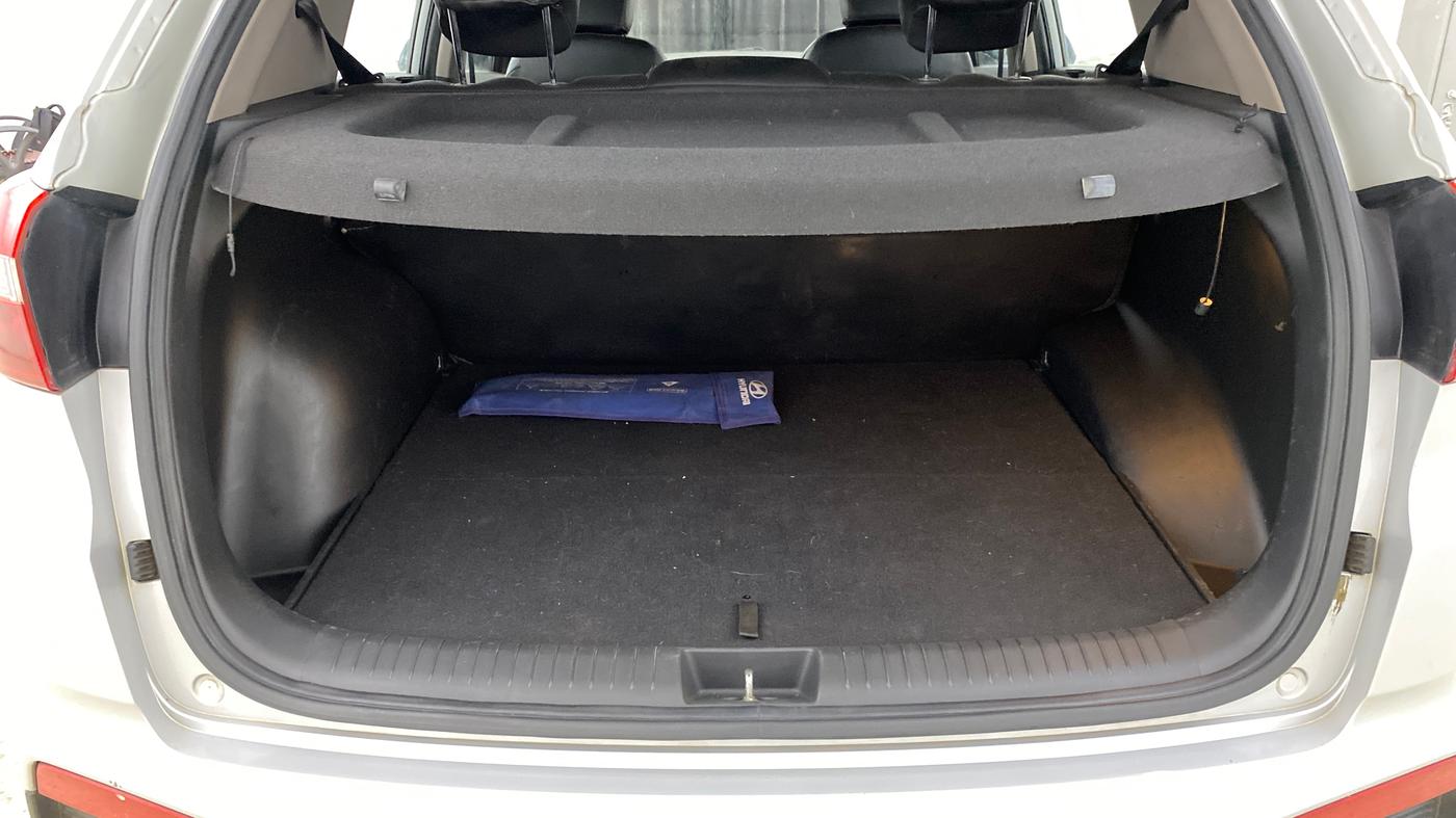 2016 Hyundai Creta SX PLUS 1.6 PETROL, Petrol, Manual, 81,330 km, Boot Inside