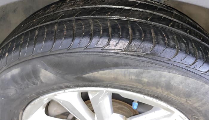 2016 Hyundai Creta SX PLUS 1.6 PETROL, Petrol, Manual, 81,330 km, Left Front Tyre Tread