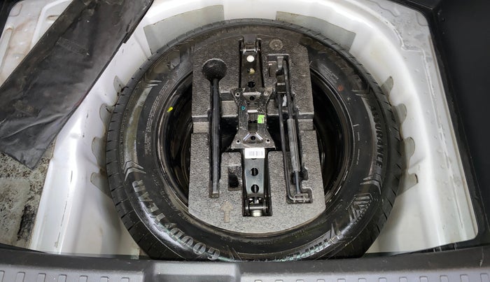 2021 Volkswagen TAIGUN TOPLINE 1.0 TSI MT, Petrol, Manual, 69,800 km, Spare Tyre