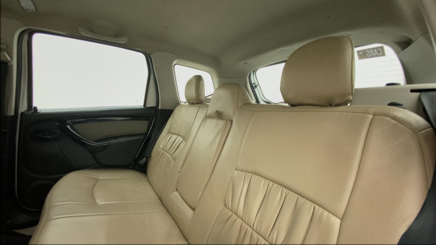 2015 Renault Duster 85 PS RXL PLUS DIESEL, Diesel, Manual, 1,19,982 km, Right Side Rear Door Cabin
