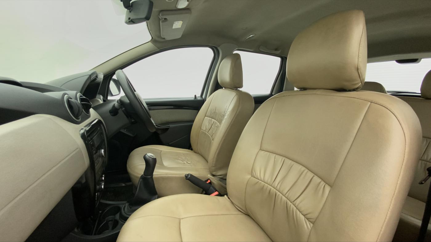 2015 Renault Duster 85 PS RXL PLUS DIESEL, Diesel, Manual, 1,19,982 km, Right Side Front Door Cabin