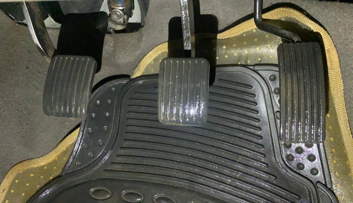 2013 Hyundai i10 MAGNA 1.1, Petrol, Manual, 31,075 km, Pedals