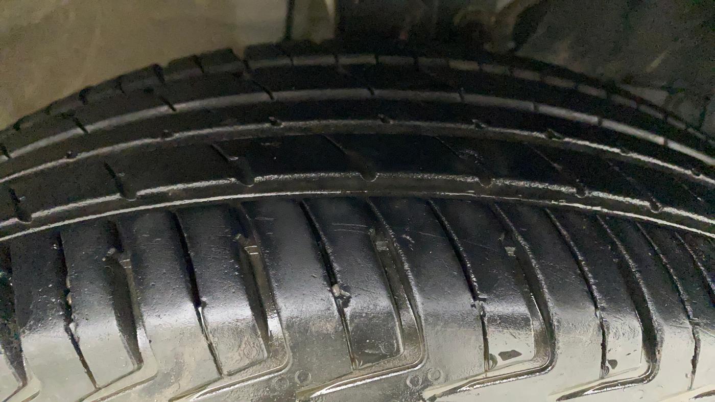 2021 Maruti New Wagon-R LXI CNG 1.0, CNG, Manual, 22,220 km, Right Front Tyre Tread