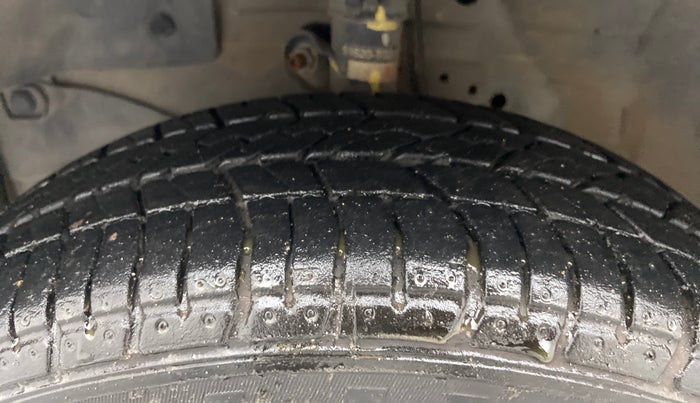 2014 Honda Brio S MT, Petrol, Manual, 47,784 km, Left Front Tyre Tread