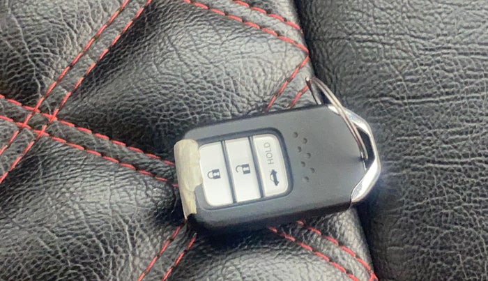 2023 Honda Amaze 1.2L I-VTEC VX CVT, Petrol, Automatic, 9,530 km, Key Close Up