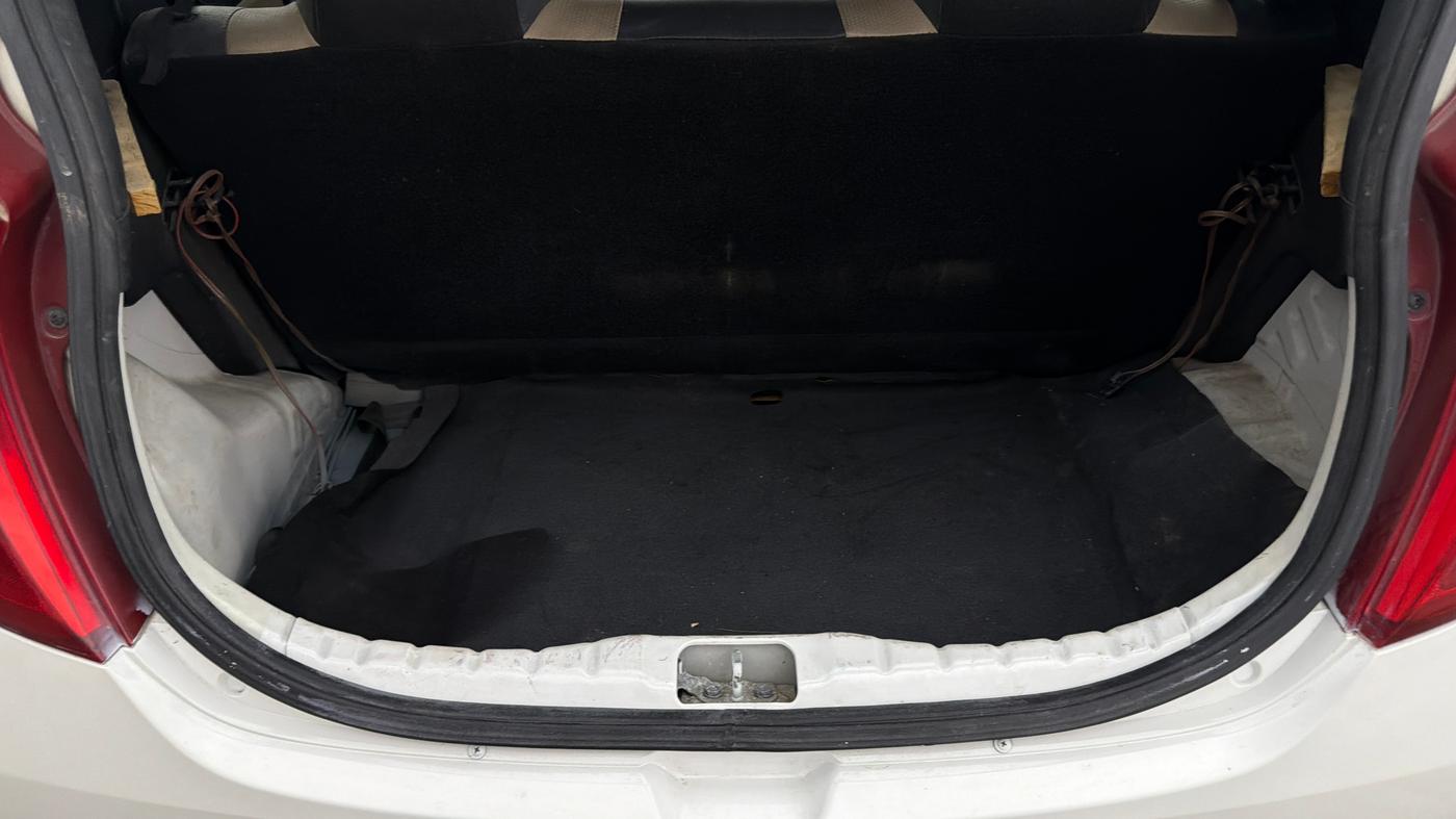 2016 Hyundai Eon ERA +, Petrol, Manual, 25,803 km, Boot Inside