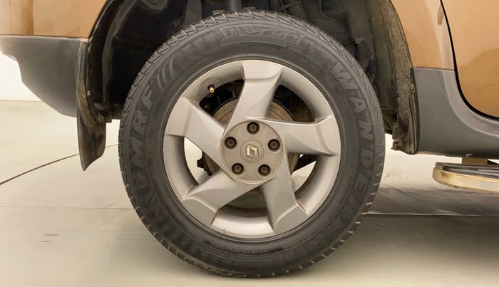 2015 Renault Duster 110 PS RXZ 4X4 MT DIESEL, Diesel, Manual, 95,500 km, Right Rear Wheel