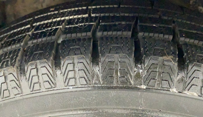 2018 Maruti Celerio ZXI, CNG, Manual, 111 km, Right Rear Tyre Tread