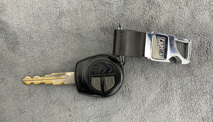 2018 Maruti Celerio ZXI, CNG, Manual, 111 km, Key Close Up