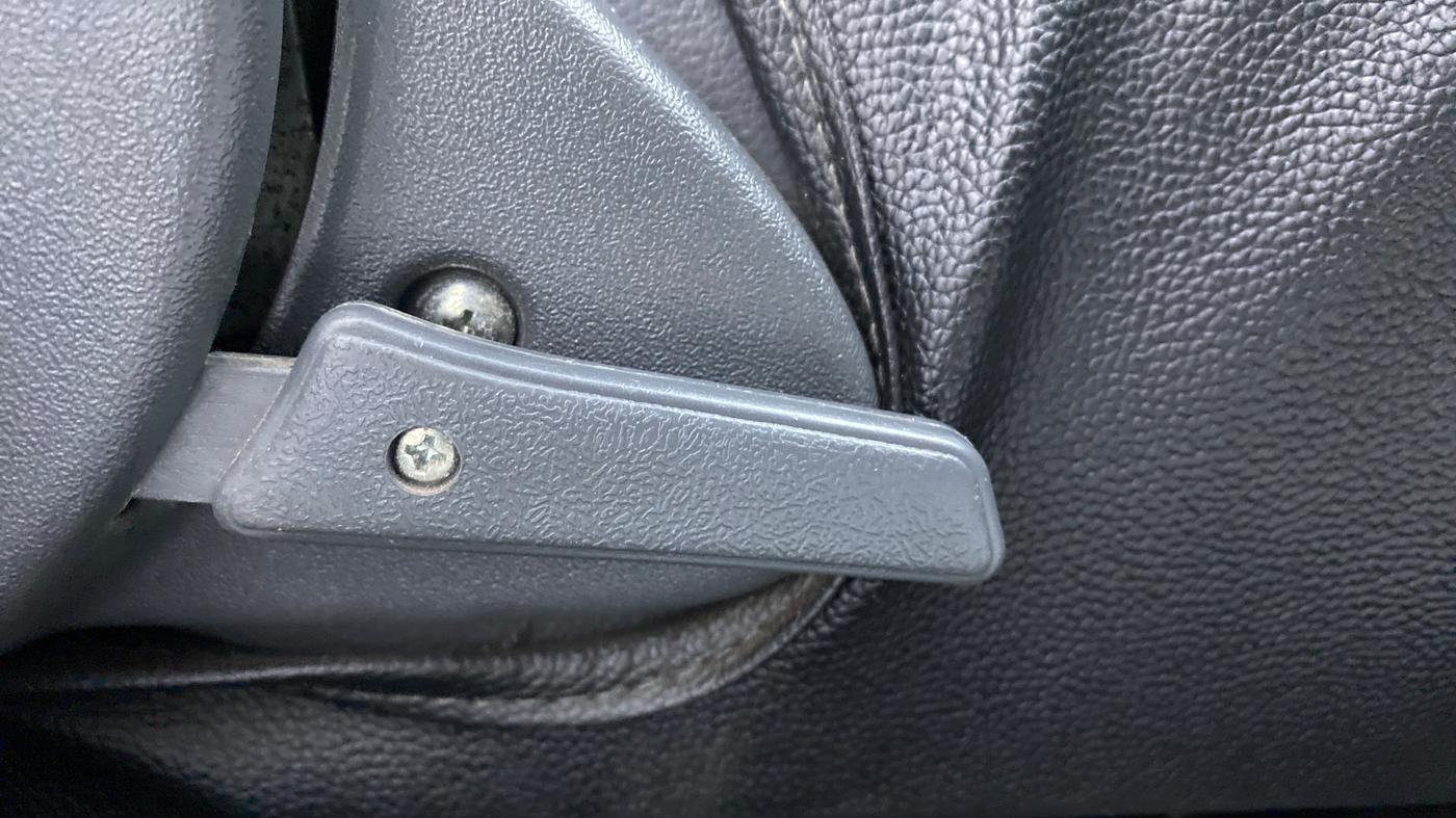 2019 Maruti Alto 800 LXI, Petrol, Manual, 43,518 km, Driver Side Adjustment Panel