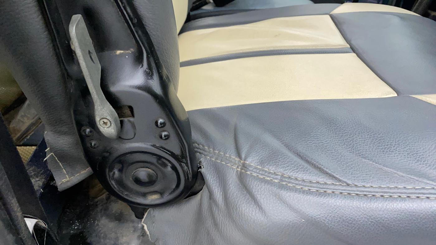 2017 Maruti OMNI E 8 STR, Petrol, Manual, 33,542 km, Driver Side Adjustment Panel