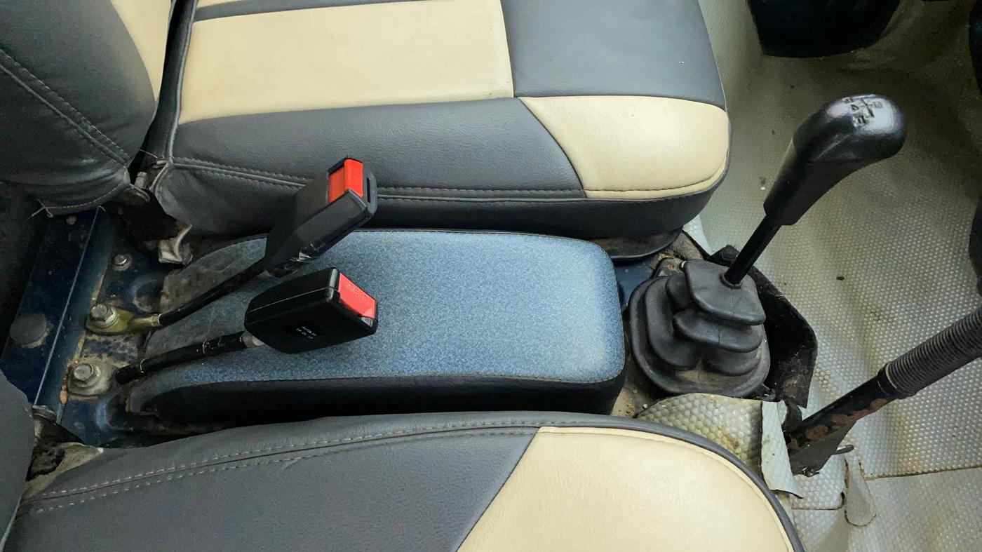 2017 Maruti OMNI E 8 STR, Petrol, Manual, 33,542 km, Gear Lever