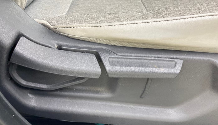 2019 Hyundai GRAND I10 NIOS SPORTZ AMT 1.2 KAPPA VTVT, Petrol, Automatic, 40,111 km, Driver Side Adjustment Panel