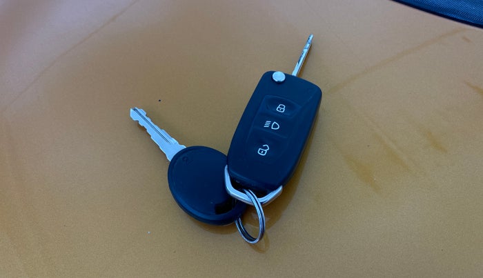 2017 Tata Tiago XZA PETROL, Petrol, Automatic, 65,228 km, Key Close Up