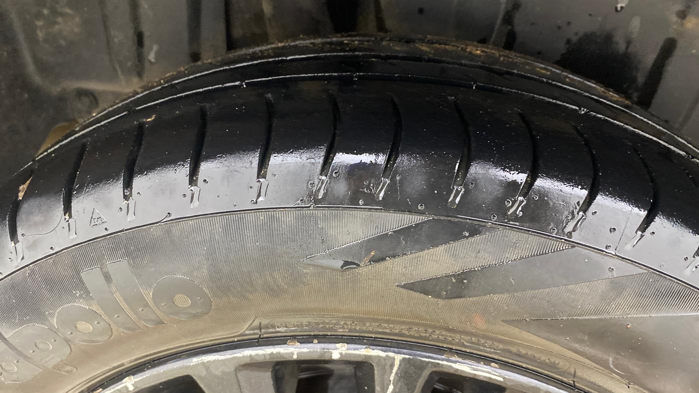 2019 Maruti XL6 ALPHA MT, Petrol, Manual, 86,749 km, Right Rear Tyre Tread