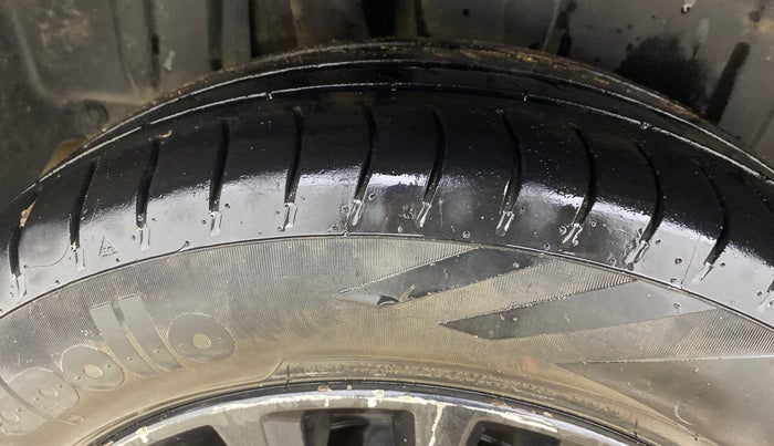 2019 Maruti XL6 ALPHA AT, Petrol, Automatic, 86,607 km, Right Rear Tyre Tread