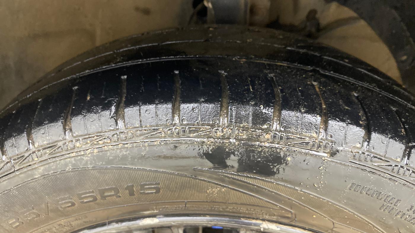 2019 Maruti XL6 ALPHA MT, Petrol, Manual, 86,749 km, Right Front Tyre Tread