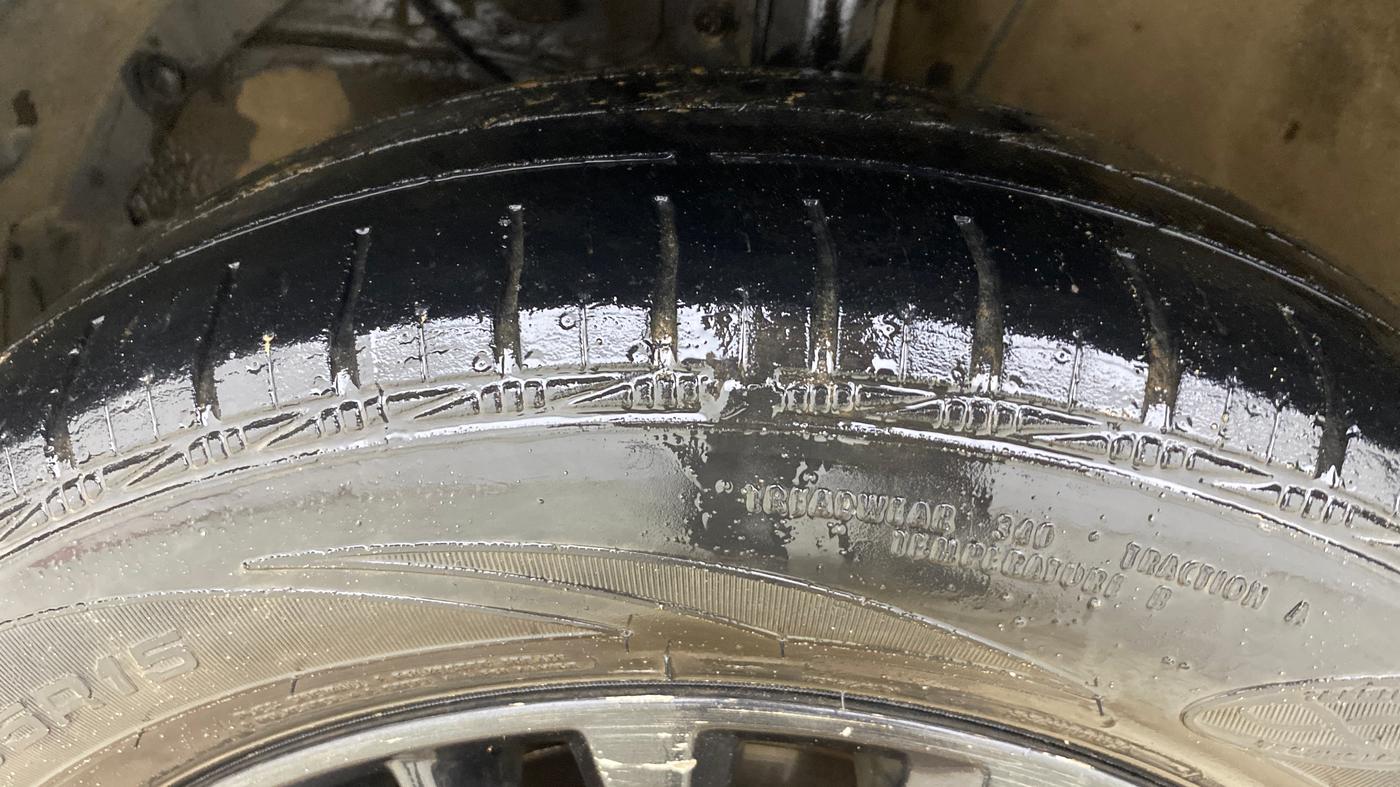 2019 Maruti XL6 ALPHA MT, Petrol, Manual, 86,749 km, Left Front Tyre Tread