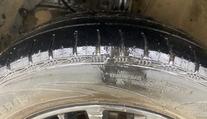 2019 Maruti XL6 ALPHA AT, Petrol, Automatic, 86,607 km, Left Front Tyre Tread