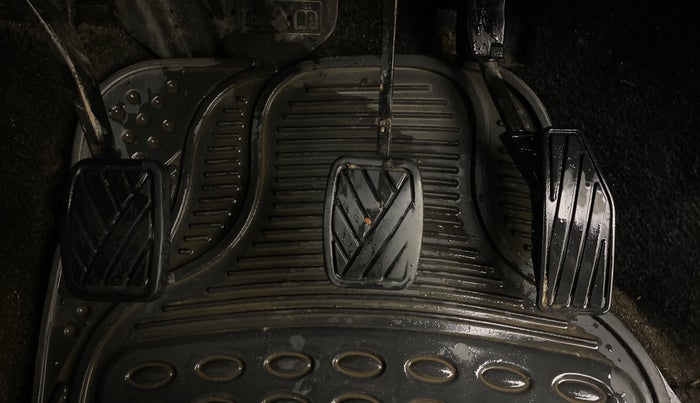 2019 Maruti XL6 ALPHA AT, Petrol, Automatic, 86,607 km, Pedals