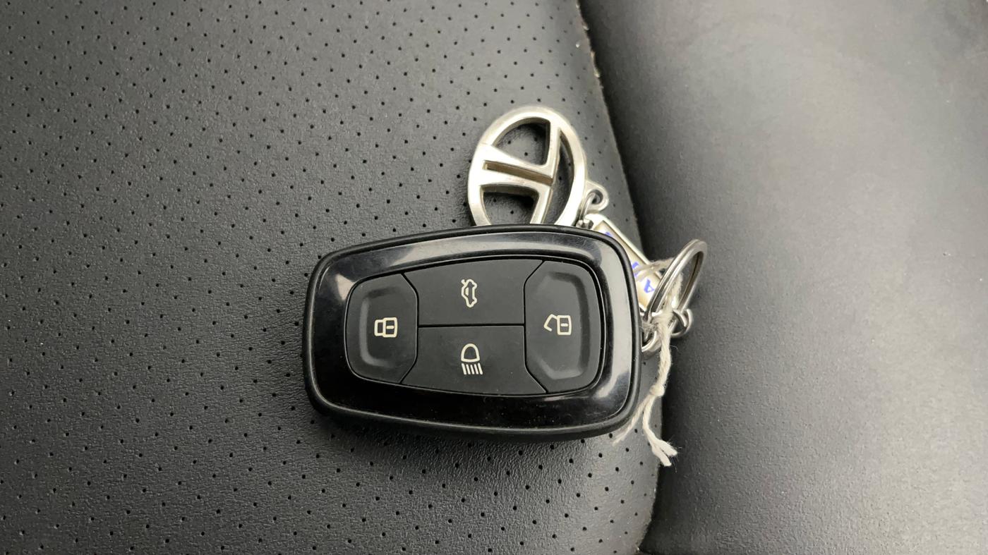 2023 Tata NEXON XZ PLUS PETROL SUNROOF DARK EDITION, Petrol, Manual, 35,144 km, Key Close Up