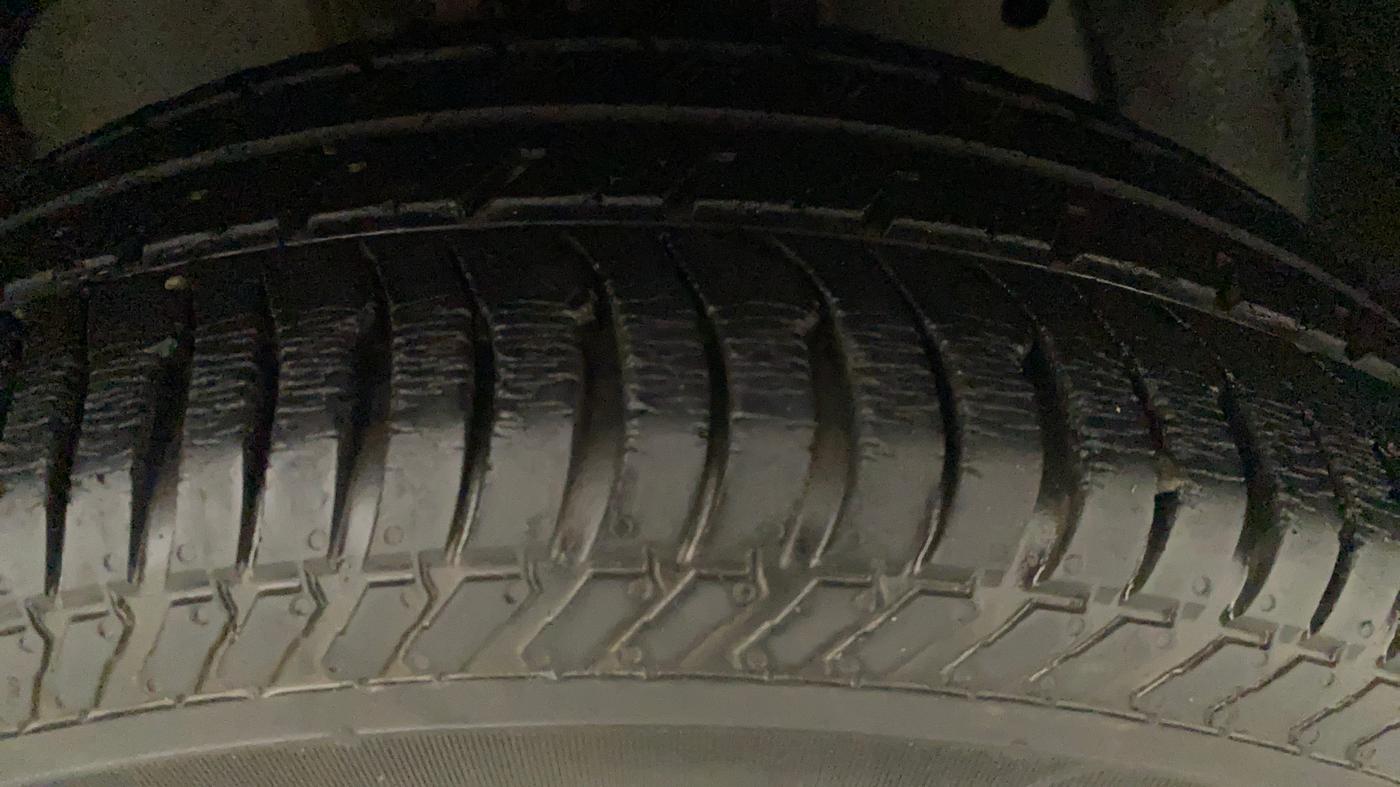 2017 Ford Ecosport TREND 1.5L PETROL, Petrol, Manual, 27,102 km, Right Front Tyre Tread