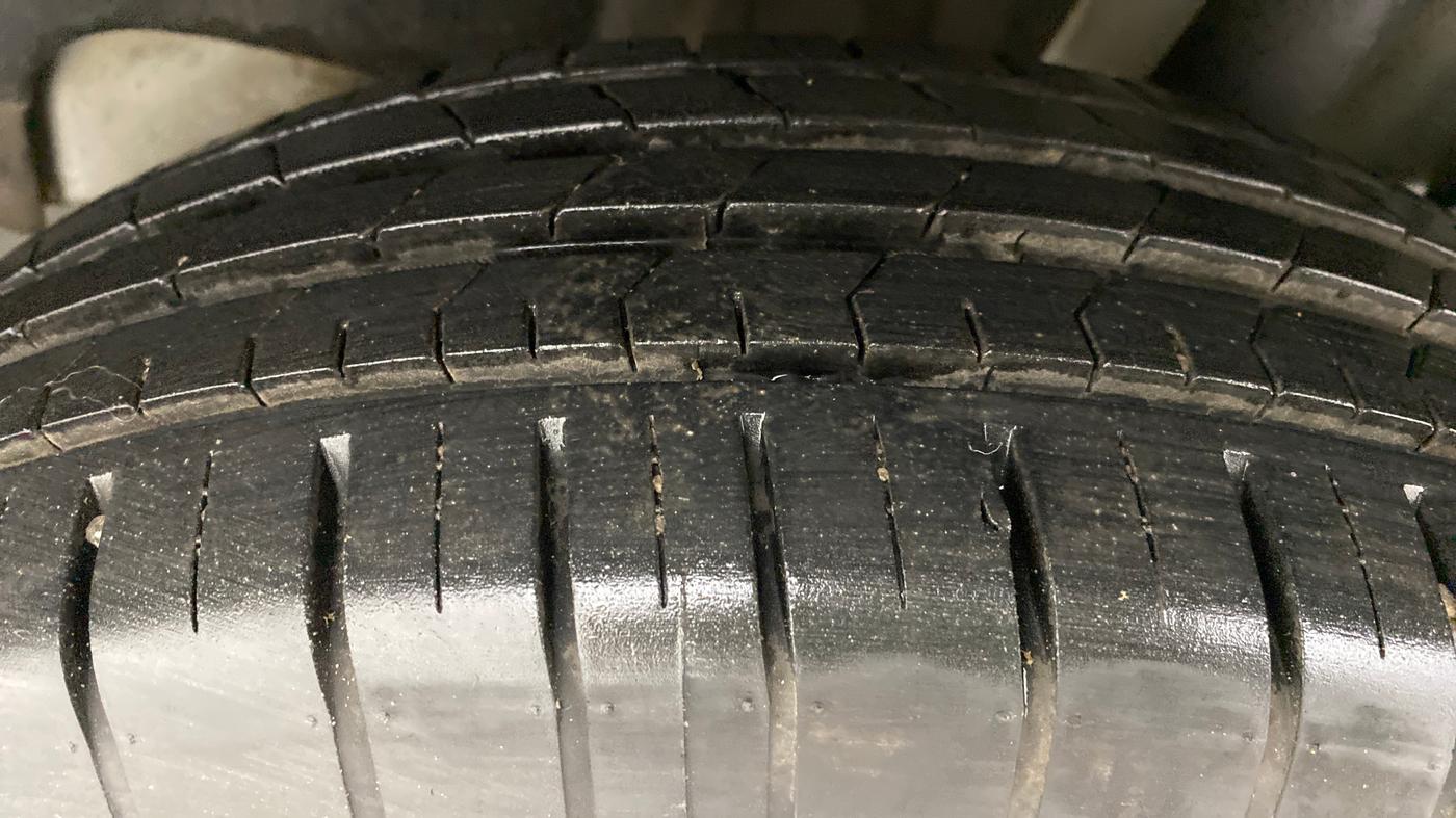 2020 Maruti Swift ZXI AMT, Petrol, Automatic, 9,846 km, Left Rear Tyre Tread