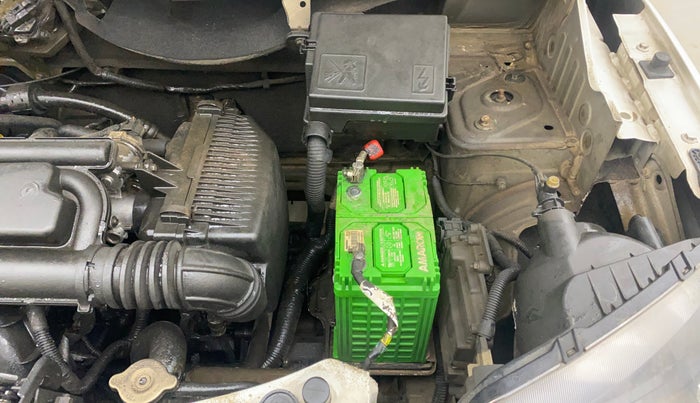 2017 Renault Kwid RXL 1.0 AMT, Petrol, Automatic, 77,644 km, Engine View - Left