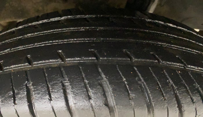 2017 Renault Kwid RXL 1.0 AMT, Petrol, Automatic, 77,644 km, Left Rear Tyre Tread