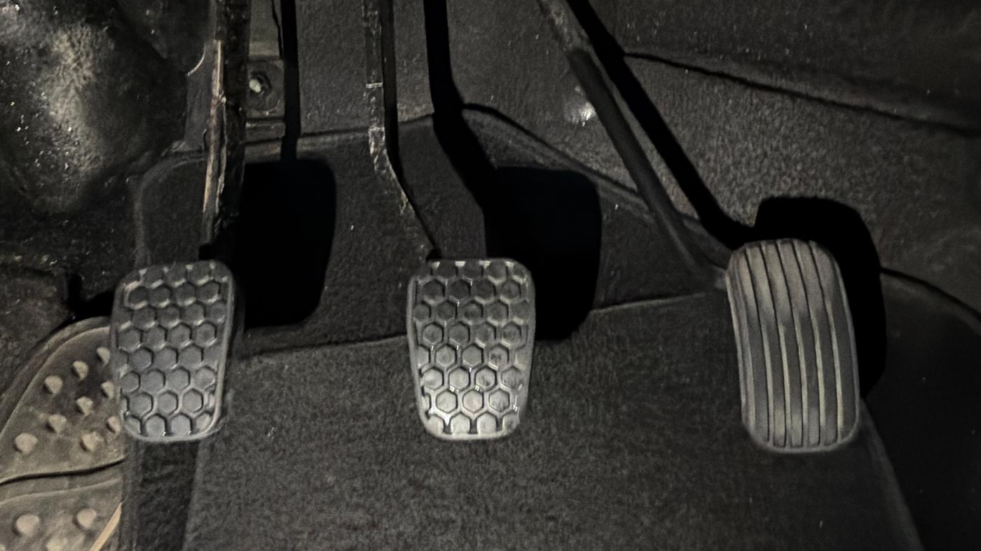 2022 Tata Tiago XT CNG, CNG, Manual, 33,279 km, Pedals