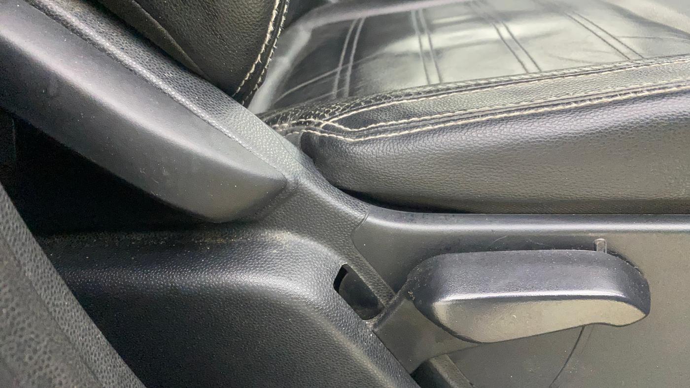 2019 Ford Ecosport TITANIUM + 1.5L PETROL AT, Petrol, Automatic, 83,584 km, Driver Side Adjustment Panel