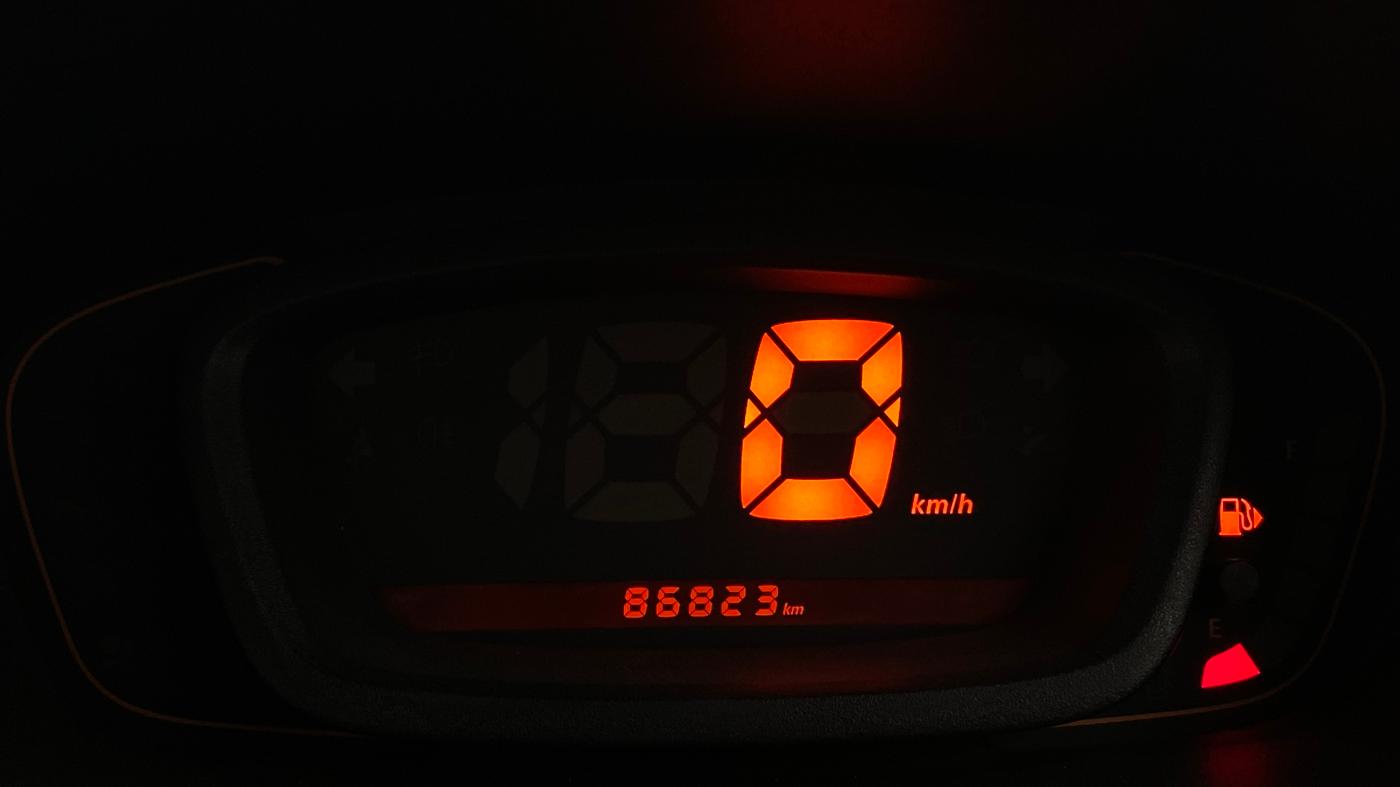 2016 Renault Kwid RXT 1.0, Petrol, Manual, 86,817 km, Odometer Image