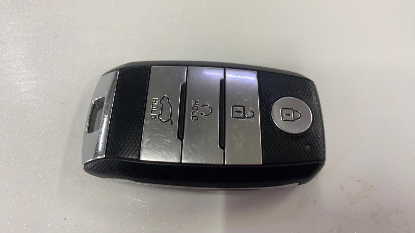 2022 KIA SONET HTX 1.5, Diesel, Manual, 67,322 km, Key Close Up