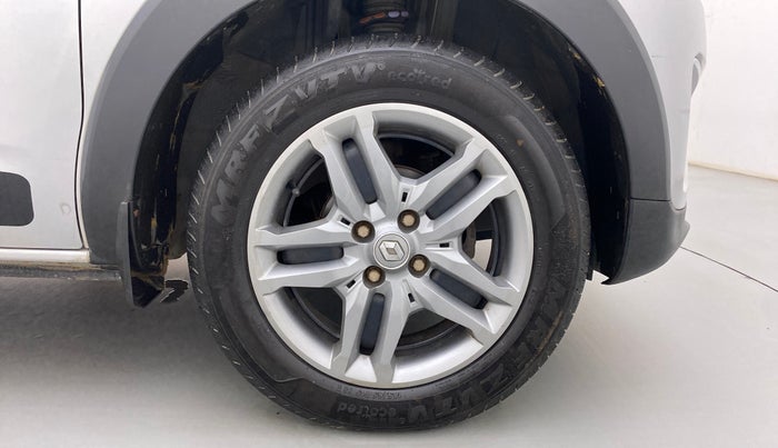 2019 Renault TRIBER RXZ, Petrol, Manual, 67,687 km, Right Front Wheel