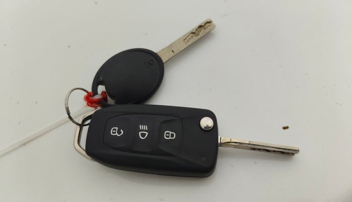 2020 Tata Tiago XZ PLUS PETROL, Petrol, Manual, 26,775 km, Key Close Up