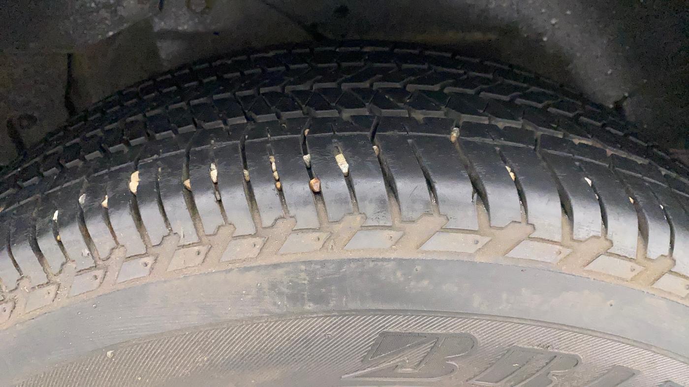2018 Mahindra XUV500 W9, Diesel, Manual, 32,647 km, Right Rear Tyre Tread