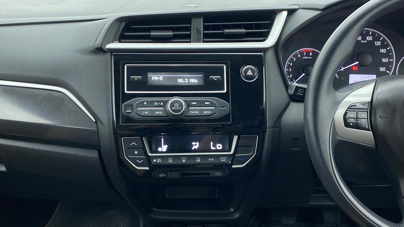 2017 Honda BR-V 1.5L I-VTEC S, Petrol, Manual, 54,549 km, Air Conditioner