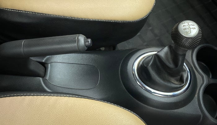 2017 Honda BR-V 1.5L I-VTEC S, Petrol, Manual, 54,549 km, Gear Lever