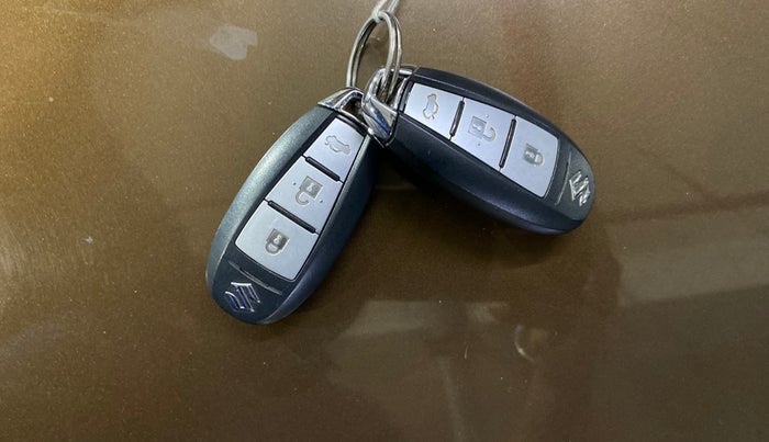 2017 Maruti Ciaz ALPHA 1.4 PETROL, Petrol, Manual, 15,213 km, Key Close Up