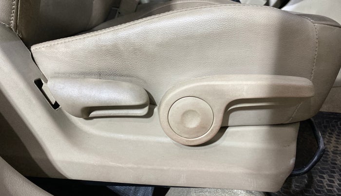 2017 Maruti Ciaz ALPHA 1.4 PETROL, Petrol, Manual, 15,213 km, Driver Side Adjustment Panel