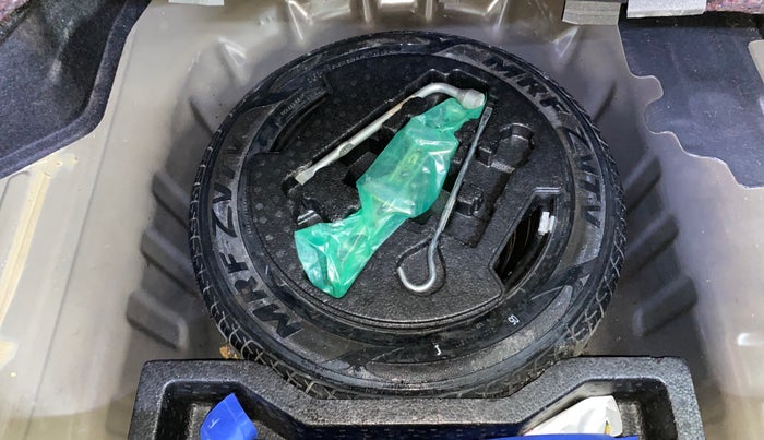 2017 Maruti Ciaz ALPHA 1.4 PETROL, Petrol, Manual, 15,213 km, Spare Tyre