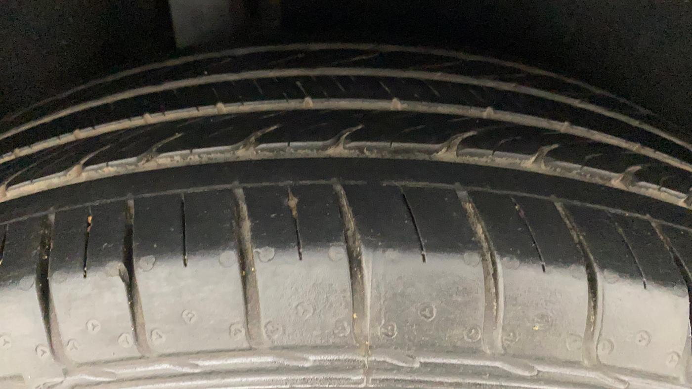 2016 Ford Ecosport TITANIUM 1.5L PETROL AT, Petrol, Automatic, 74,150 km, Right Rear Tyre Tread