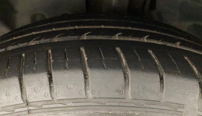2016 Ford Ecosport TITANIUM 1.5L PETROL AT, Petrol, Automatic, 74,150 km, Left Front Tyre Tread