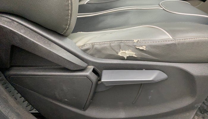 2016 Ford Ecosport TITANIUM 1.5L PETROL AT, Petrol, Automatic, 74,150 km, Driver Side Adjustment Panel