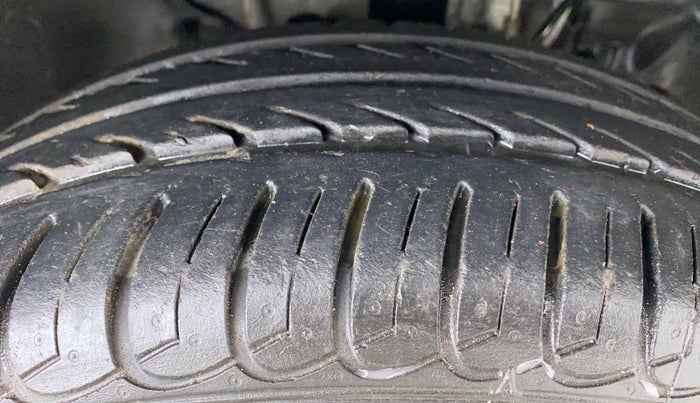 2018 Tata Tiago XZ 1.2 REVOTRON, Petrol, Manual, 12,084 km, Right Front Tyre Tread