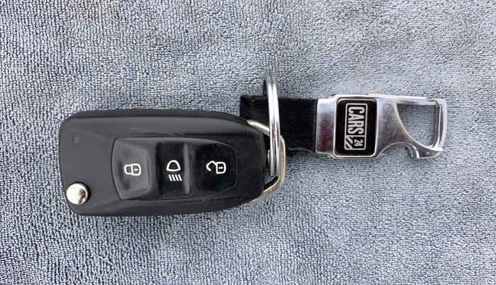 2018 Tata Tiago XZ 1.2 REVOTRON, Petrol, Manual, 12,084 km, Key Close Up