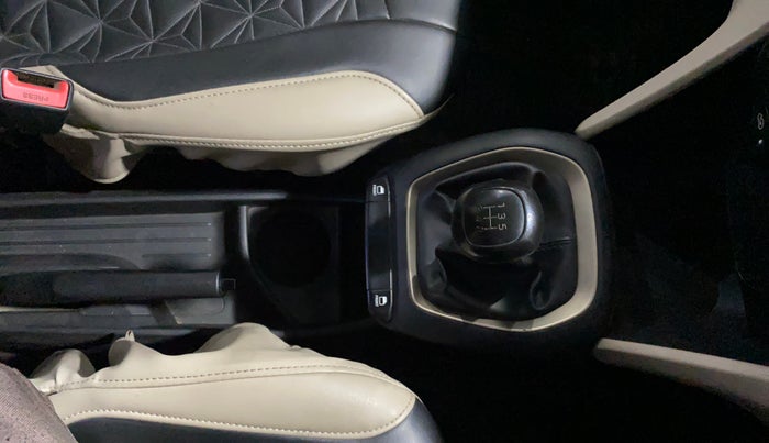 2019 Hyundai NEW SANTRO ERA, Petrol, Manual, 81,399 km, Gear Lever